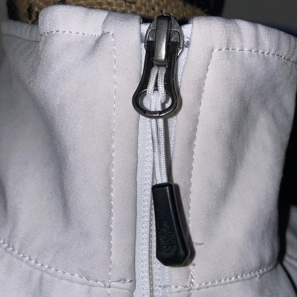 The North Face Jacket in stone/grey - Picture 4 of 11